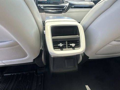 Used 2024 Cadillac Lyriq Luxury AWD/4WD image 22
