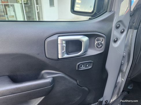 Used 2023 Jeep Wrangler Unlimited w/ Sun & Screen Package AWD/4WD image 27