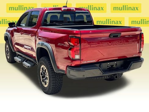 Used 2024 Chevrolet Colorado ZR2 w/ ZR2 Convenience Package III AWD/4WD image 9