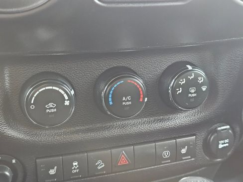 Used 2017 Jeep Wrangler Unlimited Sport image 8