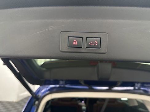 Used 2026 Subaru Ascent Touring w/ Popular Package #2 AWD/4WD image 39