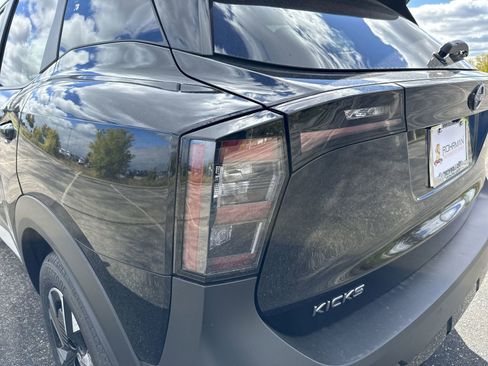 New 2025 Nissan Kicks SV w/ SV Premium Package image 31