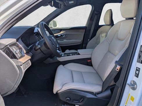 New 2026 Volvo XC90 T8 Ultra w/ Protection Package AWD/4WD image 4