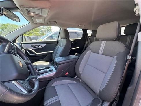 Used 2025 Chevrolet Blazer LT FWD image 32