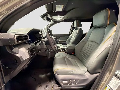 Used 2024 Toyota Tacoma Limited image 19