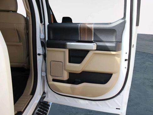 Used 2016 Ford F150 Lariat image 27