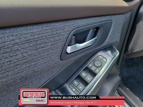 Used 2023 Nissan Rogue SV AWD/4WD image 21
