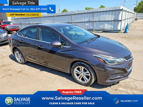 Used 2017 Chevrolet Cruze LT w/ Convenience Package FWD image 5