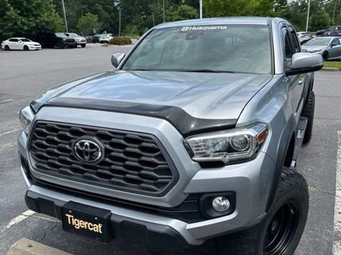 Used 2020 Toyota Tacoma TRD Off-Road w/ Technology Package AWD/4WD image 1