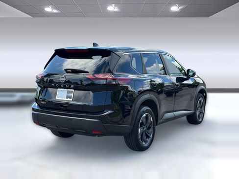 Used 2025 Nissan Rogue SV FWD image 9
