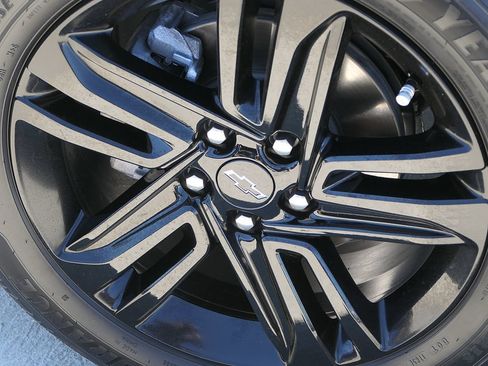 Used 2026 Chevrolet Trax ACTIV FWD image 11