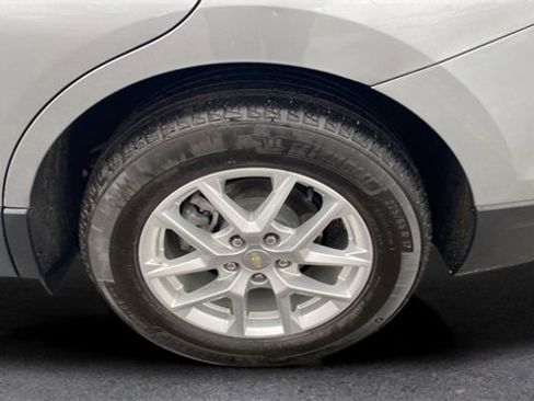 Used 2023 Chevrolet Equinox LT image 18
