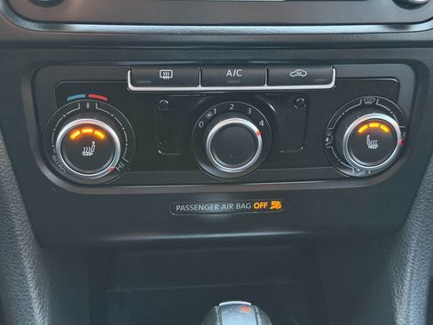 Used 2013 Volkswagen Jetta S image 42