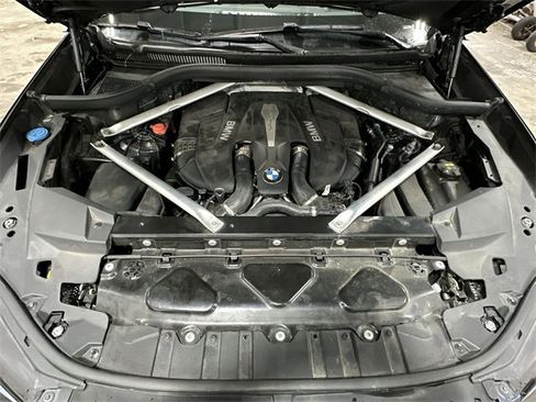 Used 2019 BMW X5 xDrive50i w/ Executive Package image 22