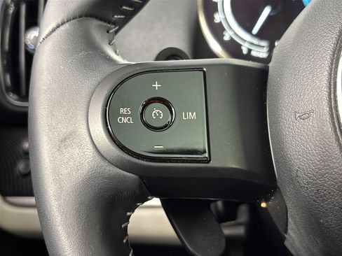 Used 2024 MINI Cooper Countryman S w/ Signature Upholstery Package FWD image 18