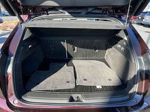 Used 2023 Buick Envision Avenir image 26