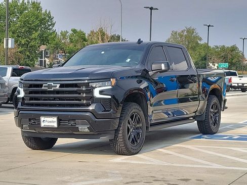Used 2024 Chevrolet Silverado 1500 High Country w/ Midnight Edition AWD/4WD image 4