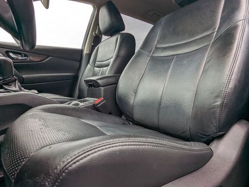 Used 2019 Nissan Rogue SV w/ Premium Package AWD/4WD image 21