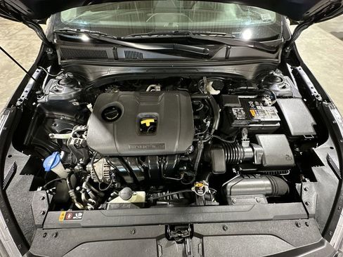 Used 2023 Kia Forte LXS image 17