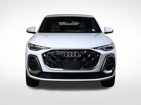 Used 2025 Audi Q5 Premium image 8
