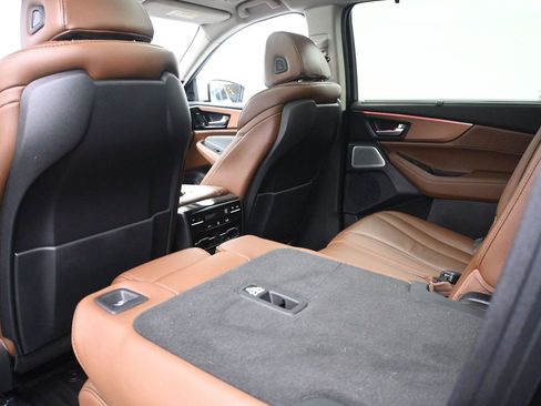 Used 2025 Acura MDX SH-AWD w/ Technology Package image 13