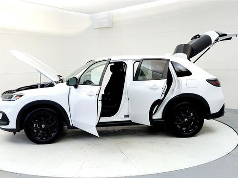 Used 2025 Honda HR-V Sport image 10