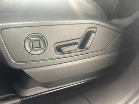 Used 2025 Audi Q5 Premium Plus w/ Premium Plus image 23