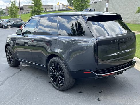 Certified 2025 Land Rover Range Rover SE AWD/4WD image 5