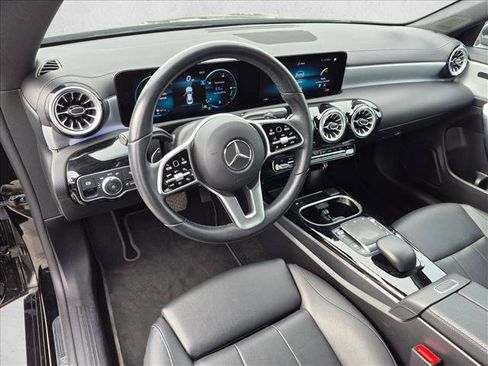 Certified 2022 Mercedes-Benz CLA 250 image 9