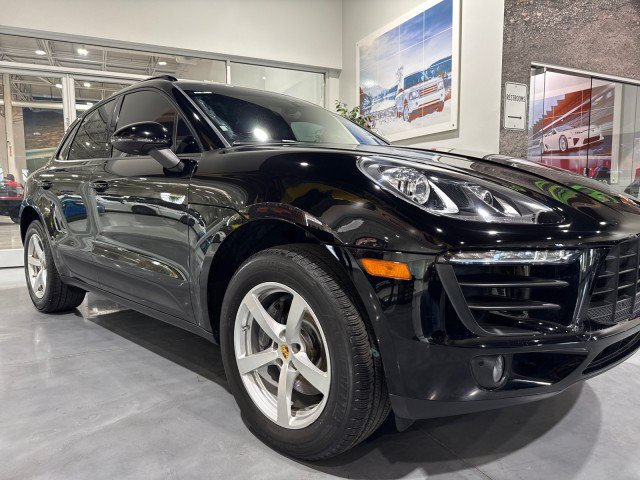 Used 2018 Porsche Macan AWD/4WD image 20