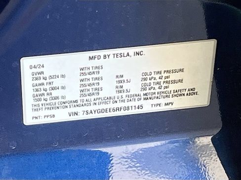 Used 2024 Tesla Model Y Long Range AWD/4WD image 30