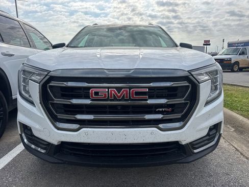 Used 2024 GMC Terrain AT4 w/ Tech Package AWD/4WD image 2