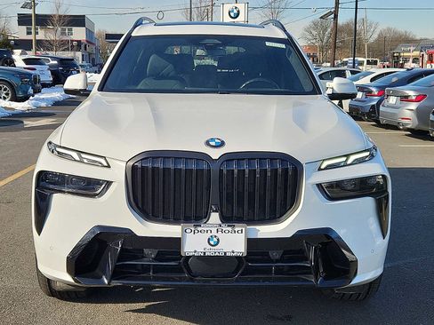 Certified 2024 BMW X7 xDrive40i w/ M Sport Package image 2