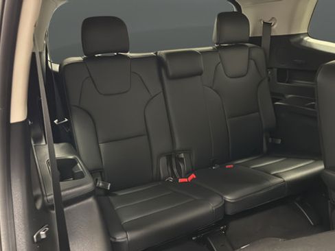 Used 2025 Kia Telluride S AWD/4WD image 25