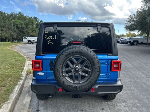 New 2025 Jeep Wrangler Sport S image 7