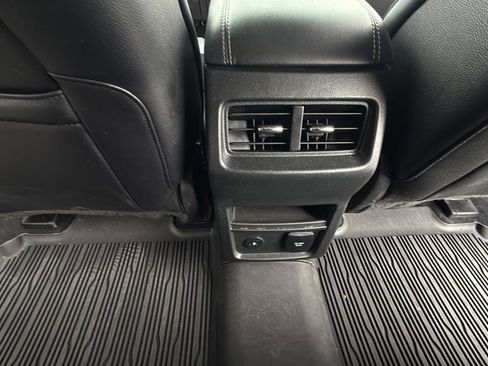 Certified 2024 Ford Edge Titanium image 12