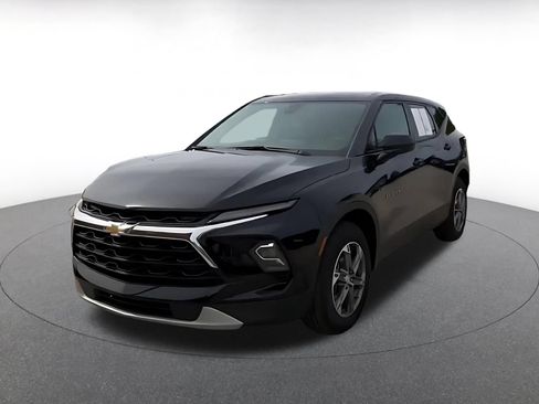 Used 2025 Chevrolet Blazer LT FWD image 7