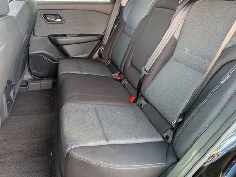 Used 2023 Nissan Rogue SV image 31