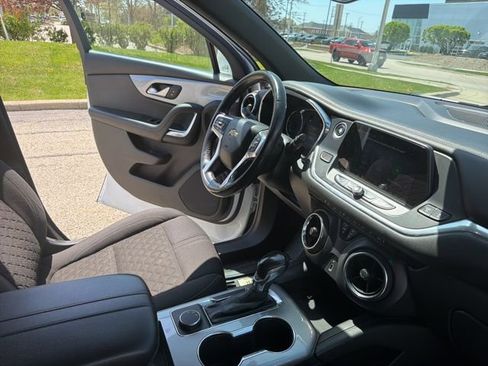 Used 2019 Chevrolet Blazer LT FWD image 8