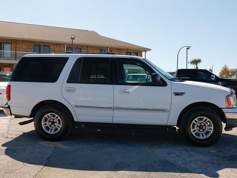 Used 2002 Ford Expedition XLT image 18
