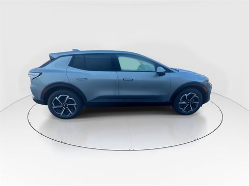 New 2026 Chevrolet Equinox EV LT image 9