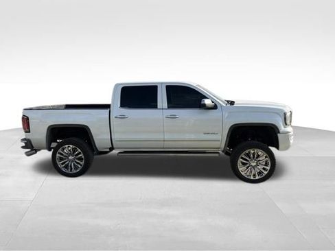 Used 2017 GMC Sierra 1500 Denali w/ Denali Ultimate Package AWD/4WD image 2