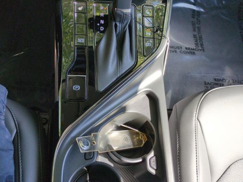 New 2026 Kia Niro EX FWD image 34