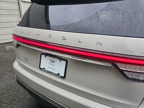 Used 2023 Lincoln Aviator Reserve w/ Equipment Group 201A image 19