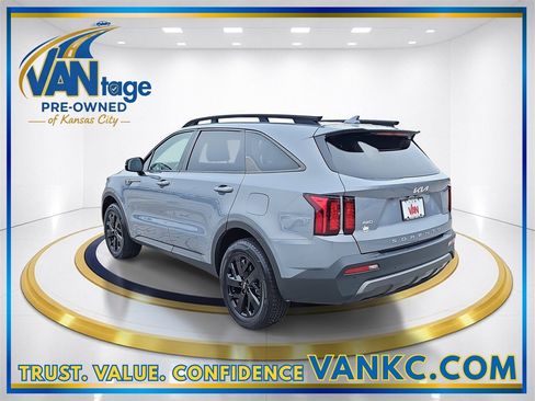 Used 2022 Kia Sorento S w/ Panoramic Sunroof Package image 9