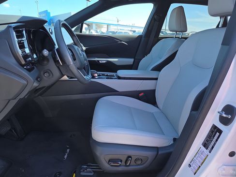 Used 2024 Lexus RX 350 Premium w/ Accessory Package (Z1) FWD image 10
