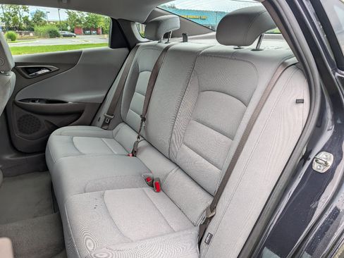 Used 2023 Chevrolet Malibu LS FWD image 17