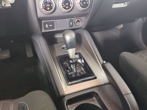 Used 2024 Mitsubishi Outlander Sport ES AWD/4WD image 21
