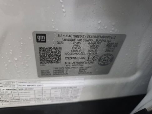 Certified 2024 Cadillac XT4 Sport image 17