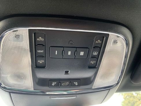 Used 2019 Jeep Grand Cherokee High Altitude AWD/4WD image 23